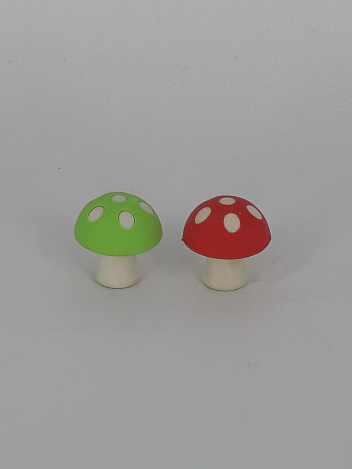 Radierer 2 Pilze grün/rot mit weißen Punkten