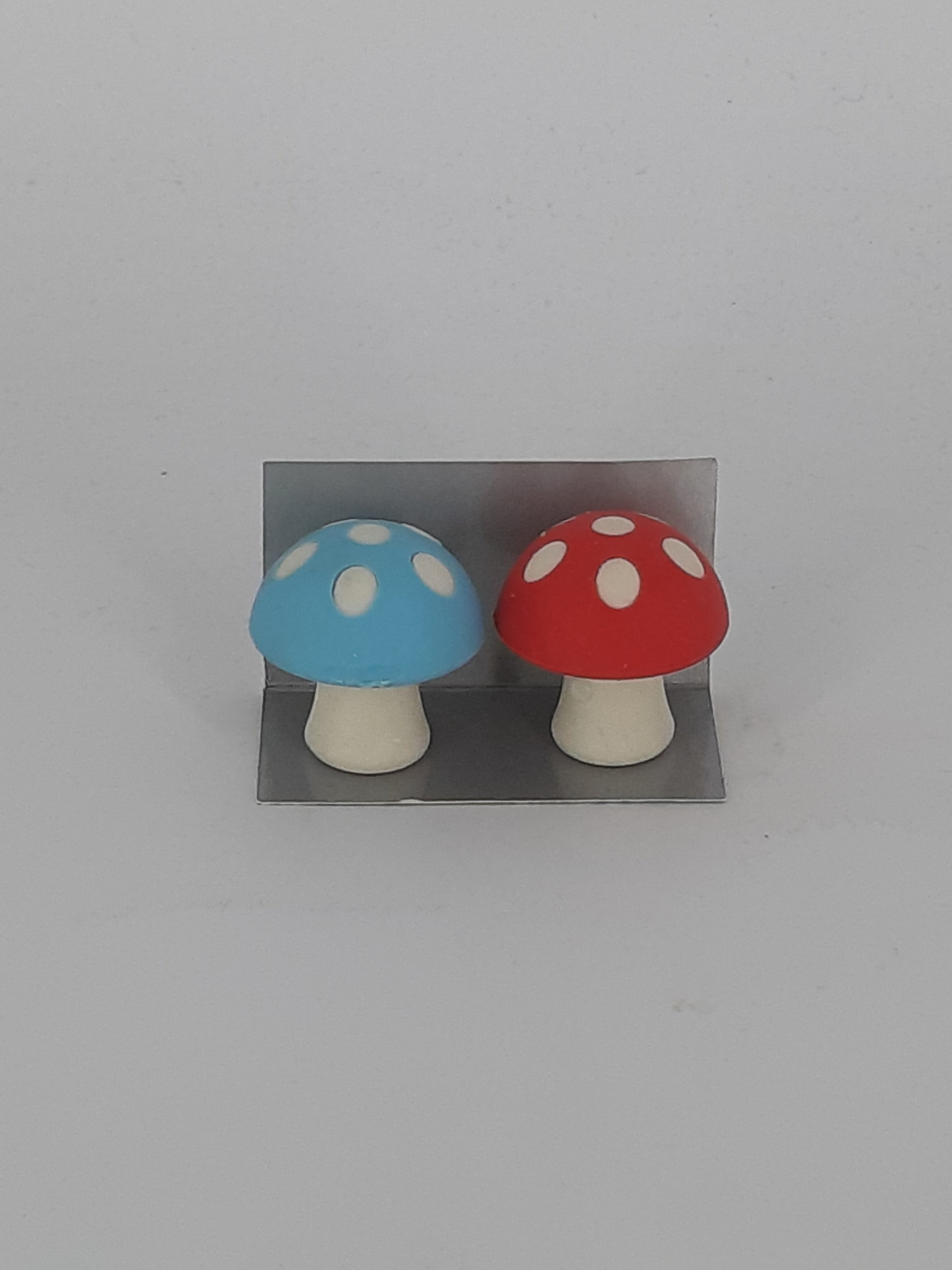Radierer 2 Pilze blau/rot mit weißen Punkten