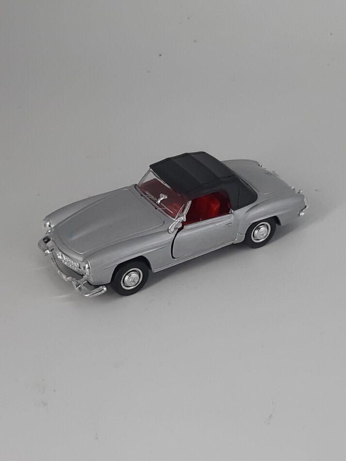 Modellauto Mercedes Benz - 190 SL silber (aus Metall mit Friktionsmotor) 1:36
