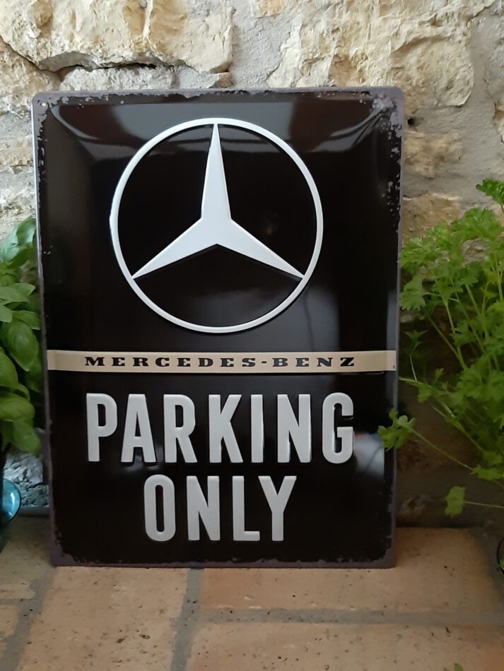 Blechschild Mercedes-Benz - Parking Only (30 x 40 cm)