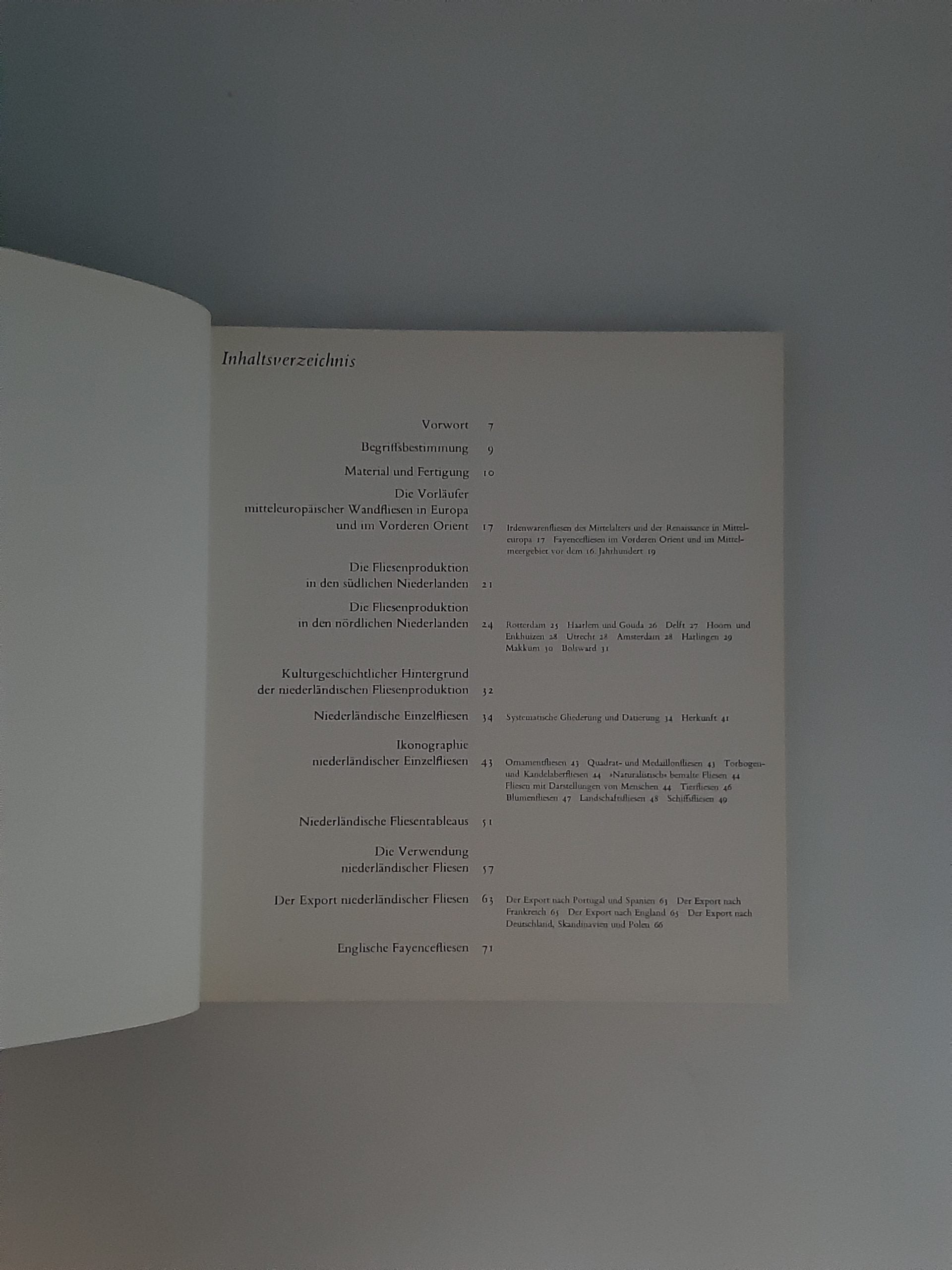 Kulturgeschichte Gerhard Kaufmann Bemalte Wandfliesen Bunte Welt auf kleinen Platten Verlag Georg D.W. Callwey München 1973