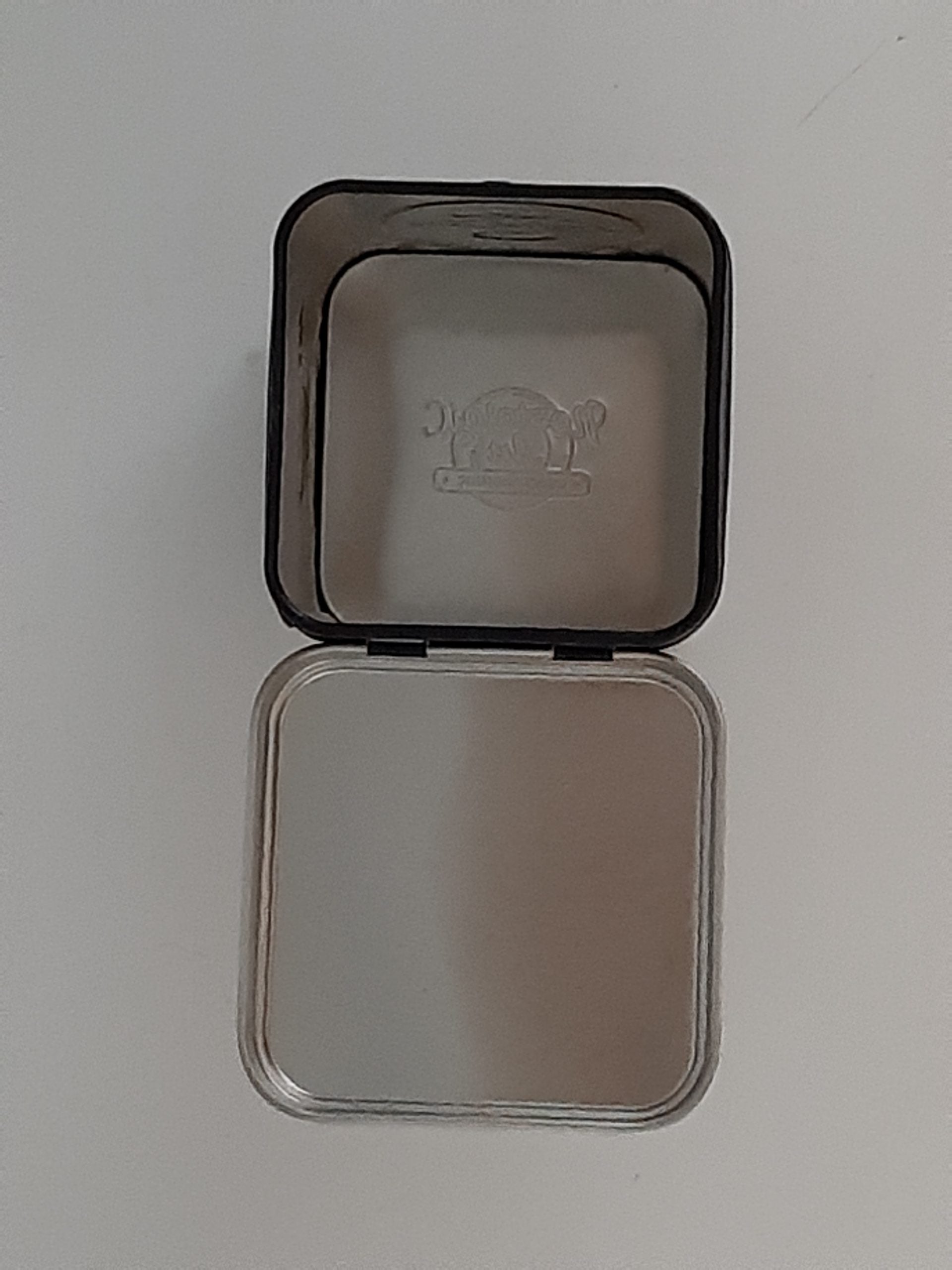 Teedose mit Scharnierdeckel Motiv BMW - Garage 100 g (Nostalgic Art)