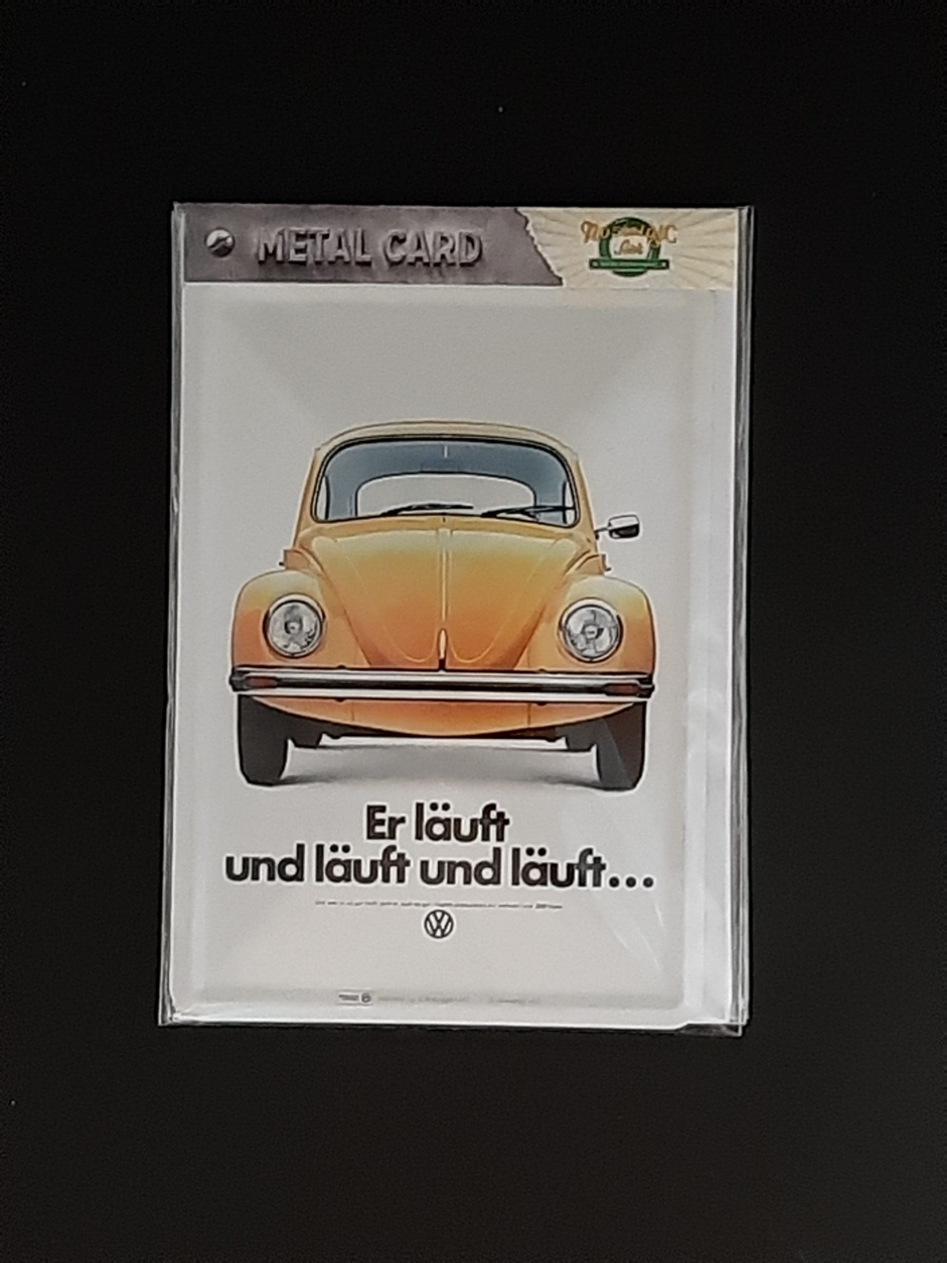 Blechpostkarte VW Käfer Beetle Er läuft und läuft... (Nostalgic Art)