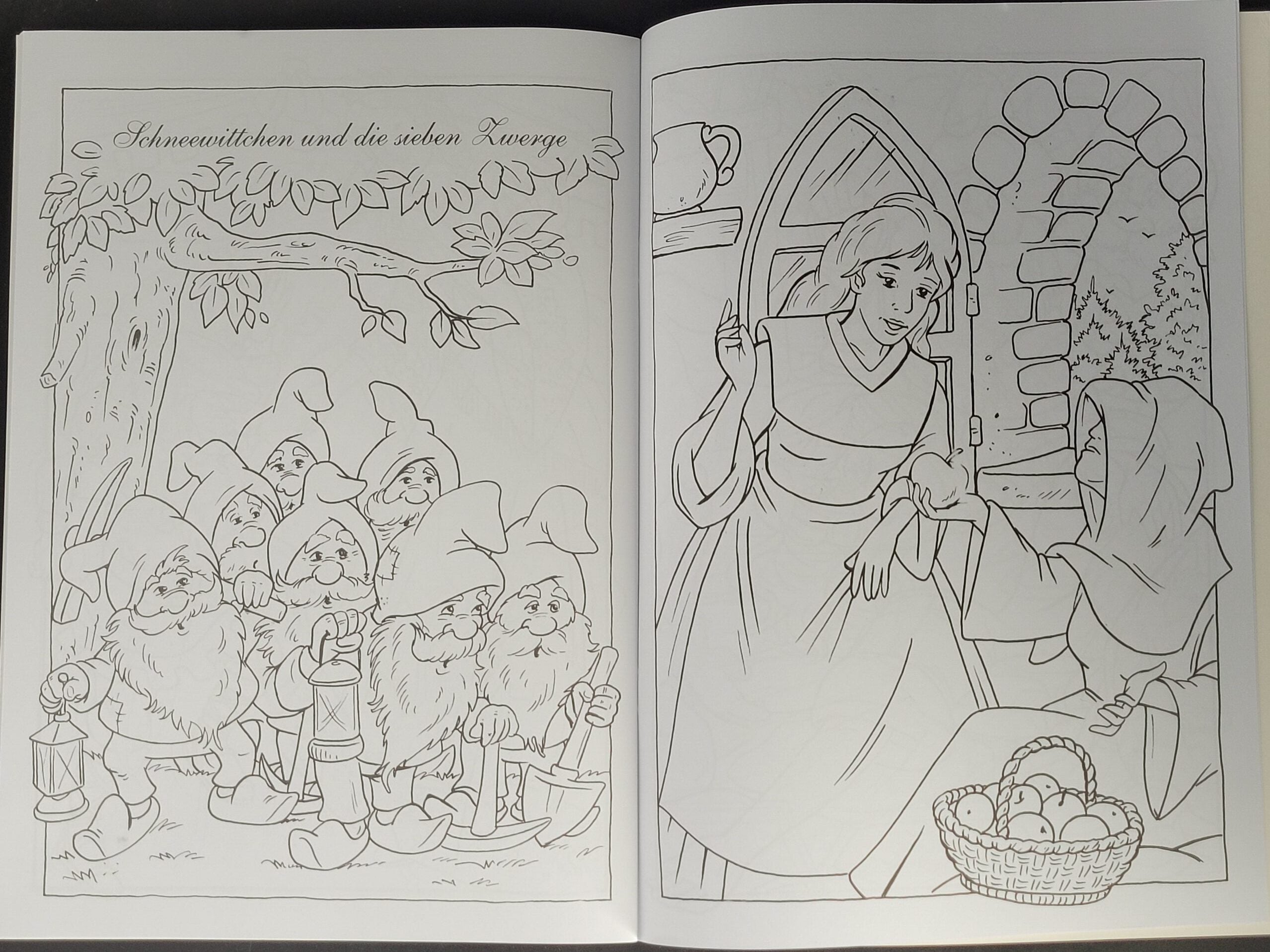 Mein Märchen Malbuch (gelb) - 31 Bilder zum Ausmalen mit den schönsten Motiven aus den Erzählungen der Gebrüder Grimm