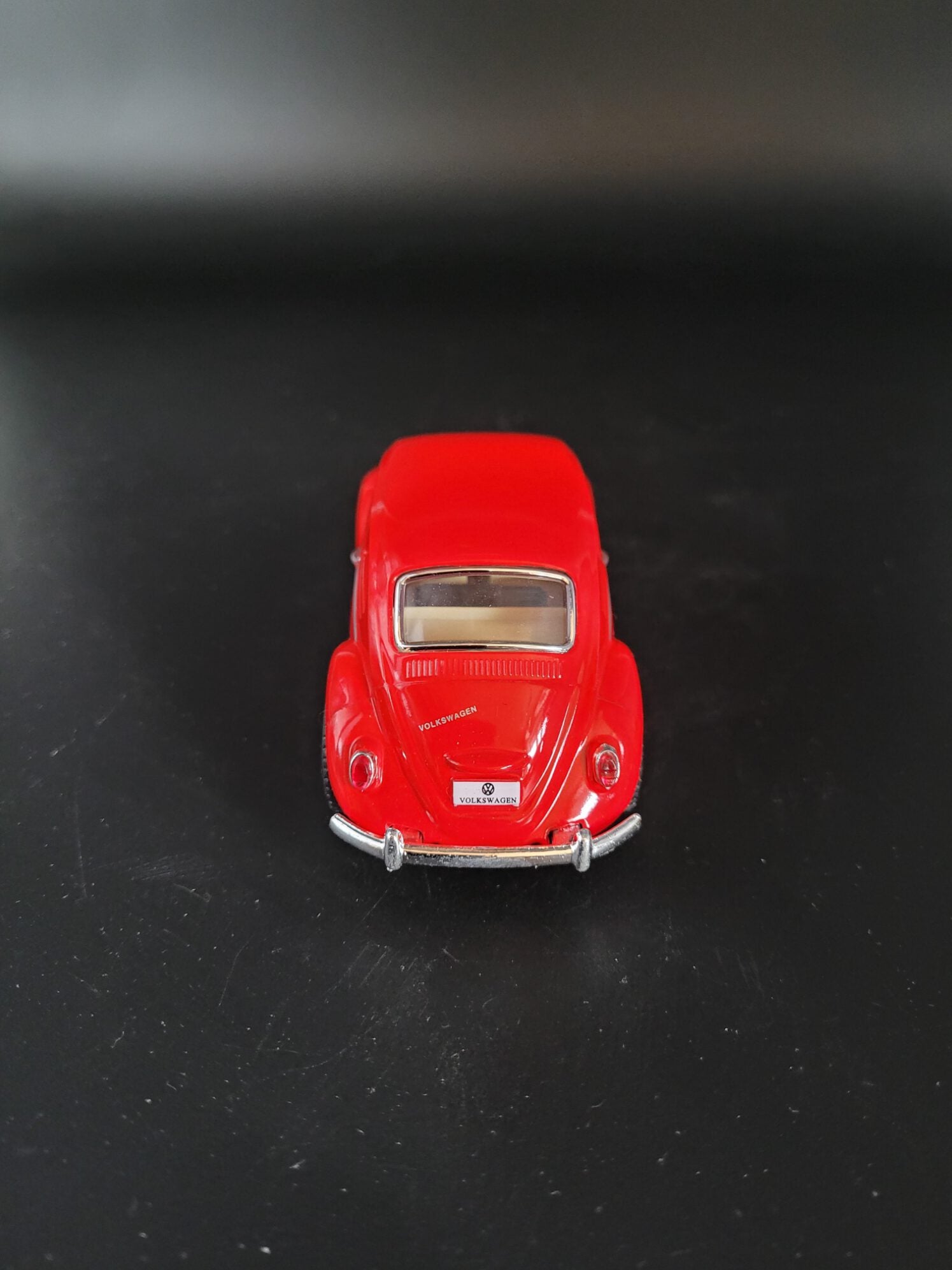 Modellauto VW Volkswagen - Classical Beetle 1967 - rot (aus Metall mit Friktionsmotor) 1:32
