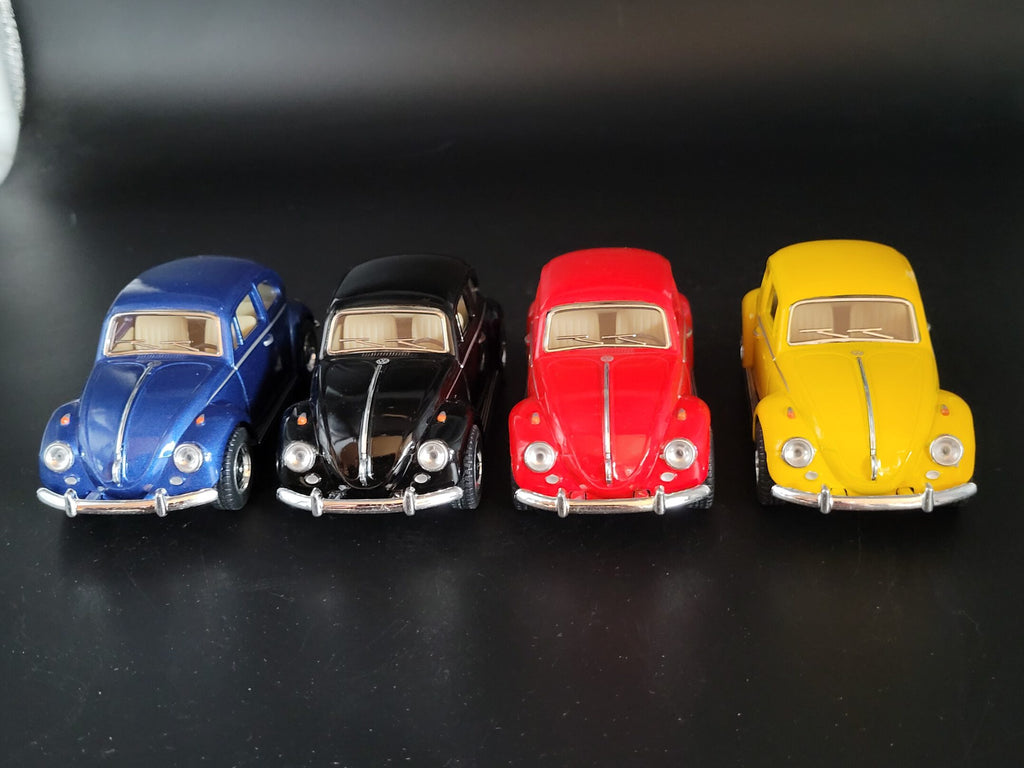 Modellauto VW Volkswagen - Classical Beetle 1967 - rot (aus Metall mit Friktionsmotor) 1:32