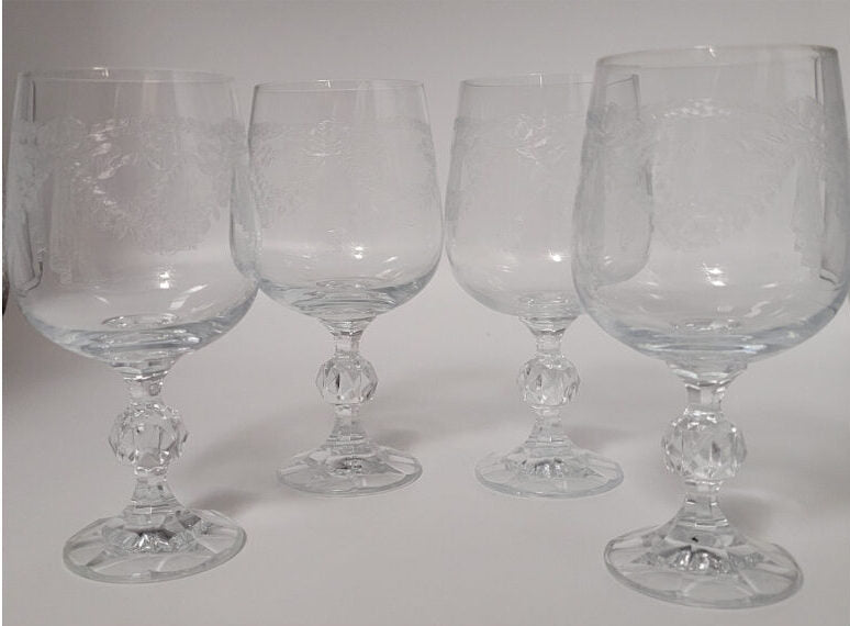 Dies & Das Kristallgläser 4 Weingläser mit feiner Ornamentik