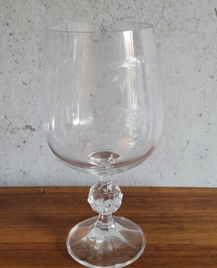 Dies & Das Kristallgläser 4 Weingläser mit feiner Ornamentik