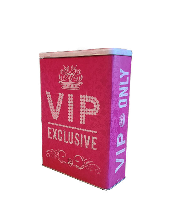 Vorratsdose in pink und in weißer Schrift VIP exclusive und darüber ebenfalls in weiß eine krone