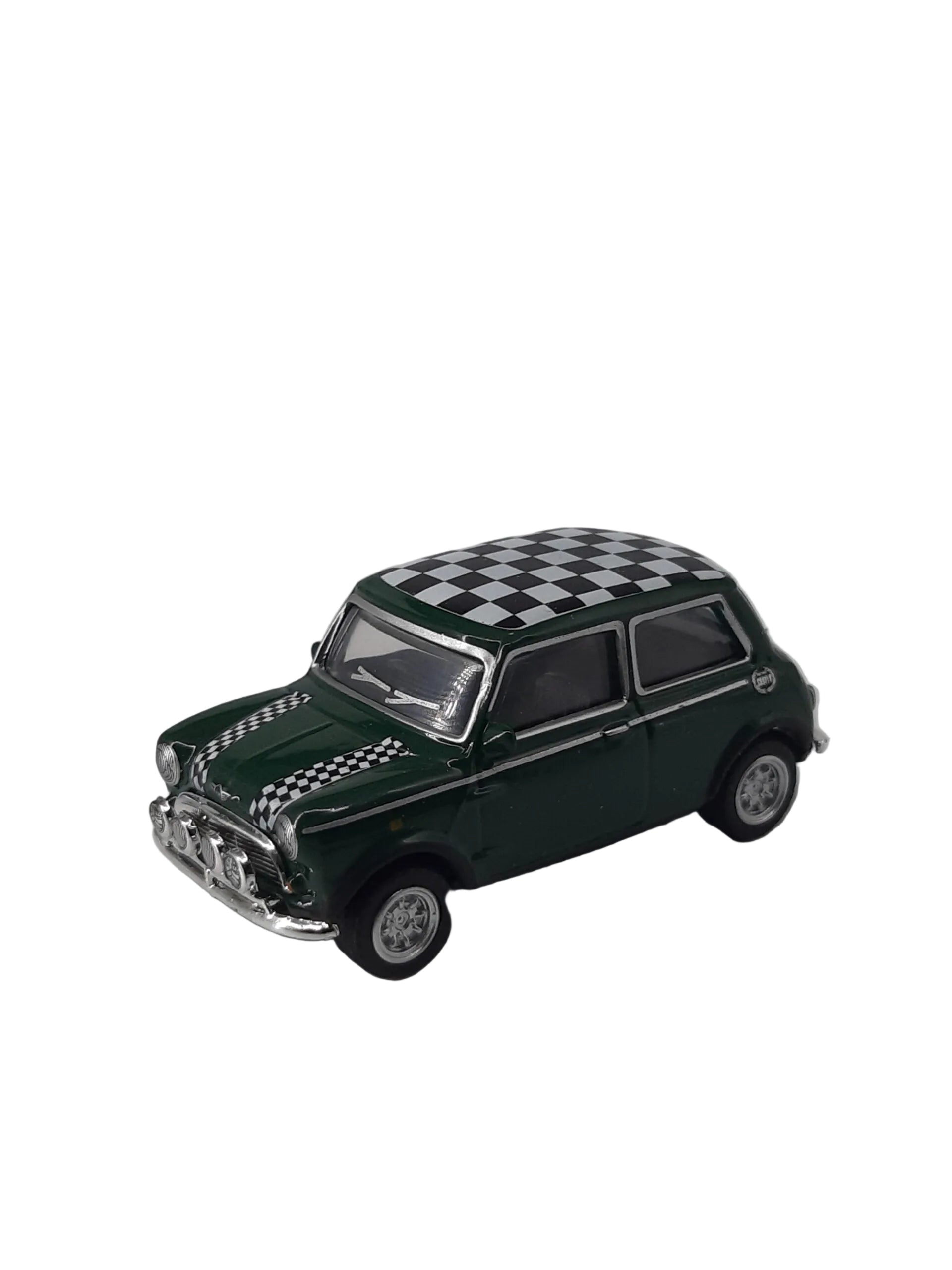 „Mini‑Cooper‑Automagnet in Grün mit schwarz‑weißem Zielflaggen‑Dach, ca. 4,5–6 cm lang, detailreiches Miniaturmodell aus Metall/Kunststoff.“