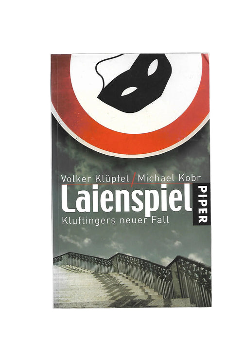 Taschenbuchausgabe von „Laienspiel“ (Piper 2008) von Klüpfel/Kobr, Humorvoller Allgäu‑Krimi um Kommissar Kluftinger guter gebrauchter Zustand.