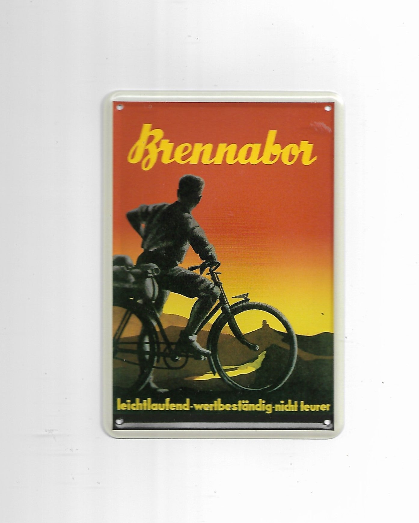 „Nostalgische Blechpostkarte ‚Brennabor‘, 8 × 11 cm, gewölbt und randgeprägt, aus Metall mit Papierbeschichtung, 38 g. Historisches Fahrrad‑Werbemotiv der Marke Brennabor im Vintage‑Design.“