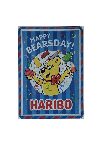 „Blechpostkarte mit dem Motiv ‚Haribo – Happy Bearsday!‘ im Retro-Stil. Gewölbtes Format 10 × 14 cm mit randgeprägtem Rahmen, farbenfroher Design mit Haribo-Goldbären und Geburtstagselementen. Rückseite papierbeschichtet, als Postkarte verwendbar.“
