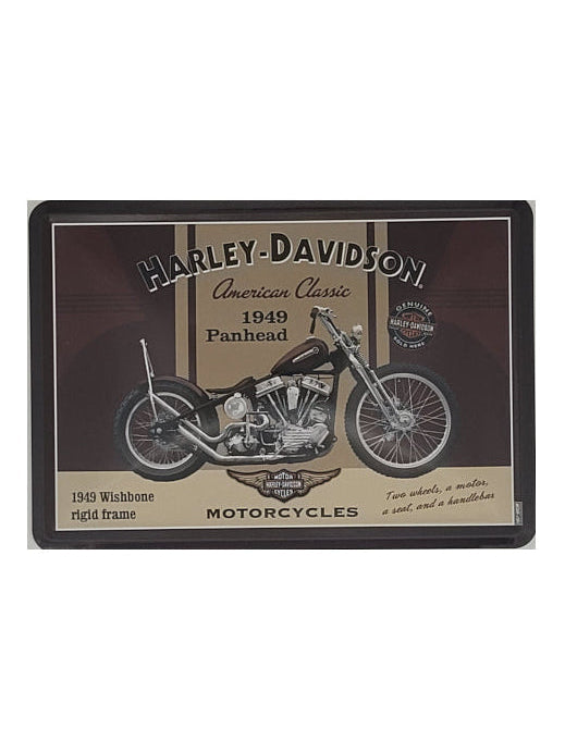 „Gewölbte und randgeprägte Blechpostkarte Harley Davidson 1949 Panhead, 10 × 14 cm, papierbeschichtete Rückseite.“
