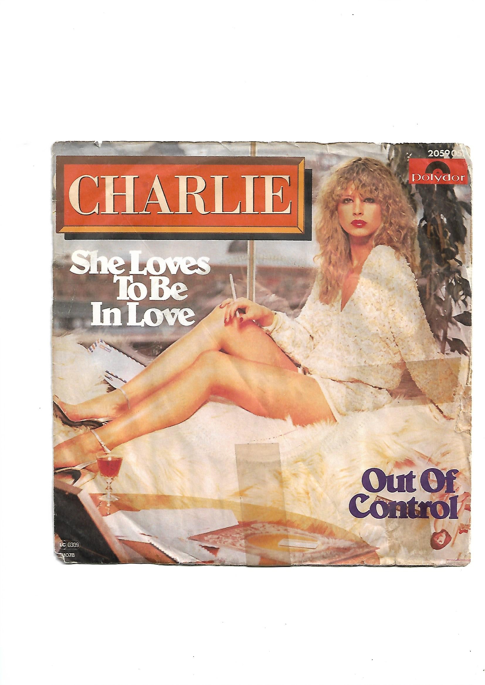 Flohmarkt Vinyl Single charlie she loves to be in Love Polydor 1978