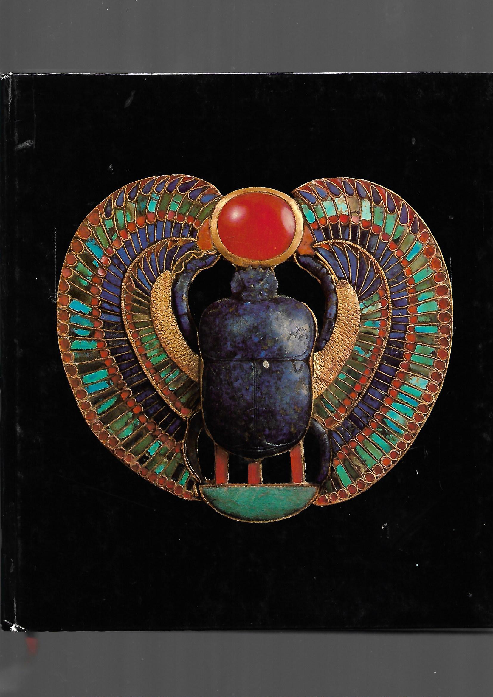 Hard-Cover „Götter und Pharaonen“ – Ausstellungskatalog München 1979, Verlag Philipp von Zabern, guter Zustand.