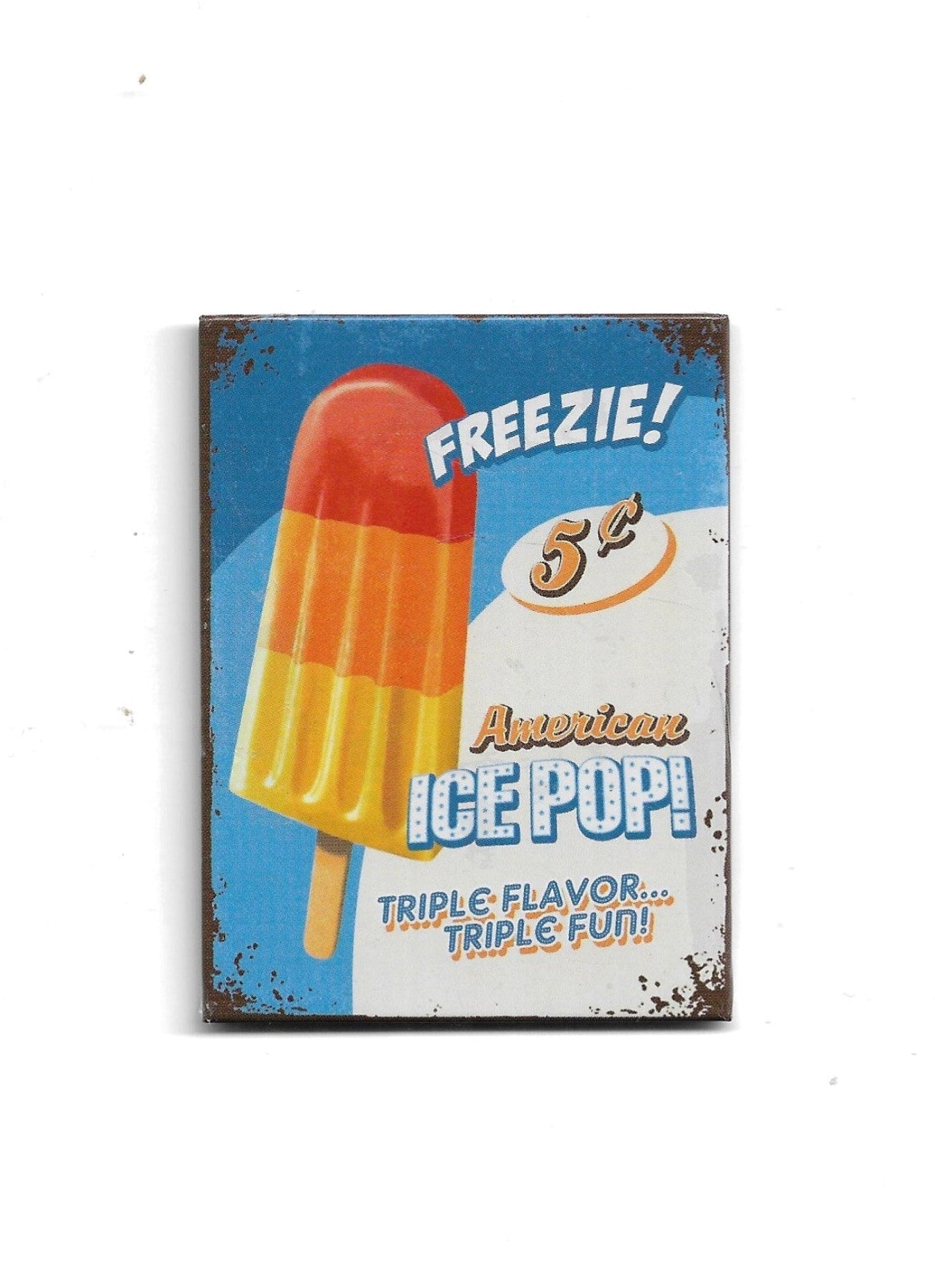„Rechteckiger Kühlschrankmagnet ‚Freezie! – American Ice Pop!‘; vierfarbig bedrucktes, stabiles Blech; vollflächiger Magnet; Format ca. 6 × 8 cm; geeignet zum Befestigen mehrerer Notizzettel.“