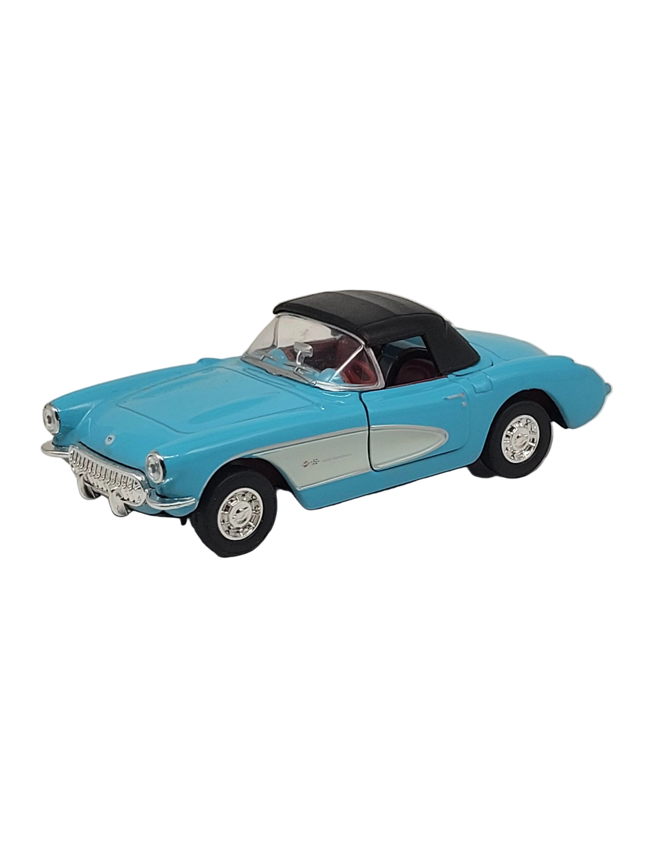 „Modellauto Chevrolet Corvette Cabrio 1957 in Blau, Maßstab 1:36, aus Metall mit Friktionsmotor. Das Fahrzeug steht geschlossen auf einer hellen Fläche und zeigt klassische Linien und Chromdetails im Stil der 1950er‑Jahre.“