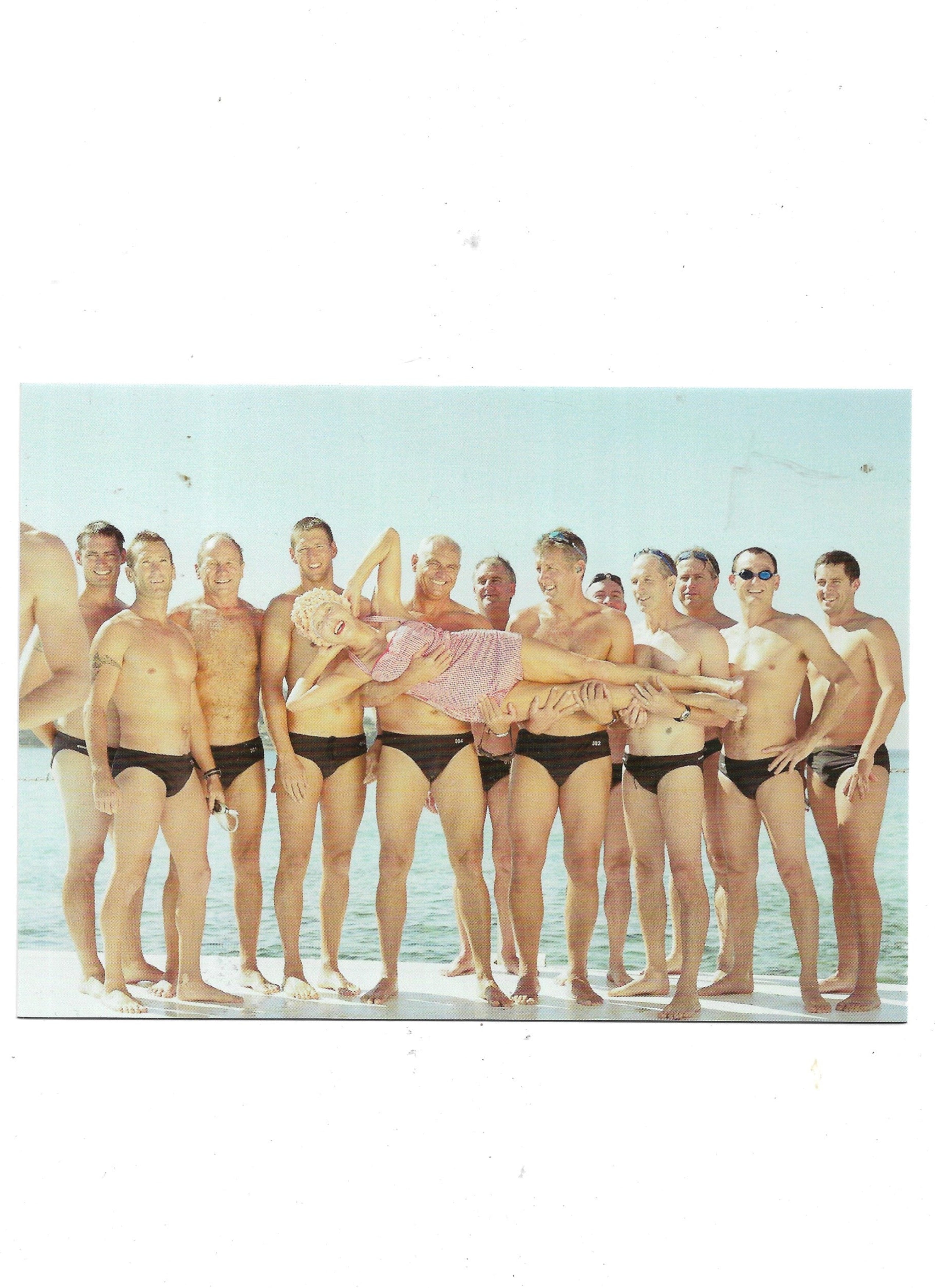 „Postkarte A6 mit Kewpie‑Motiv nach einer Illustration von Julian Wolkenstein; farbig gedruckt auf stabilem Karton im nostalgischen Stil“