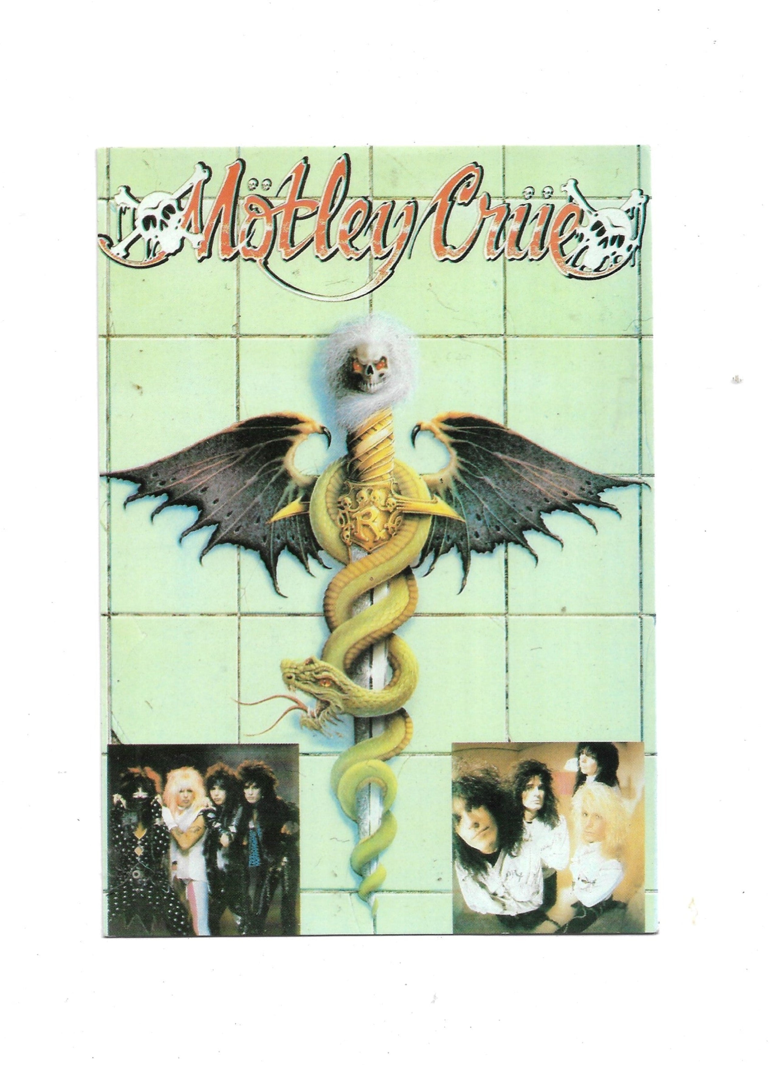 „Postkarte A6 Mötley Crüe 1991 – Winterland Productions Rock Express; stabiles Papier, satte Farben, gute Druckqualität, Format 10,5 × 14,8 cm, 8 g, EAN 4017272003697, Hersteller Anderskartig – Modern Times GmbH.“