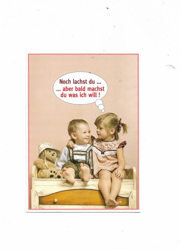 „Postkarte A6 ‚noch lachst du‘; stabiles Papier, satte Farben, gute Druckqualität, Format 10,5 × 14,8 cm, EAN 4260043443615, Hersteller Anderskartig – Modern Times GmbH“ 