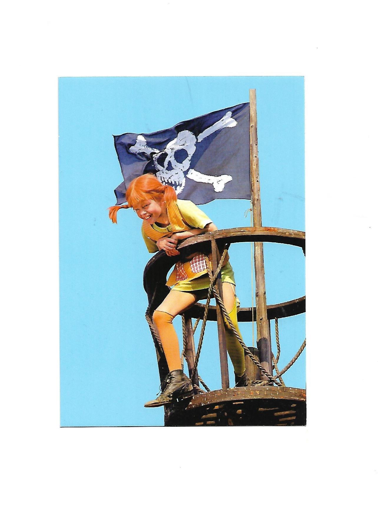 „Postkarte A6 ‚Pippi Langstrumpf im Krähennest‘; stabiles Papier, satte Farben, gute Druckqualität, Format 10,5 × 14,8 cm, neu, EAN 4030576501041, Hersteller Anderskartig – Modern Times GmbH“