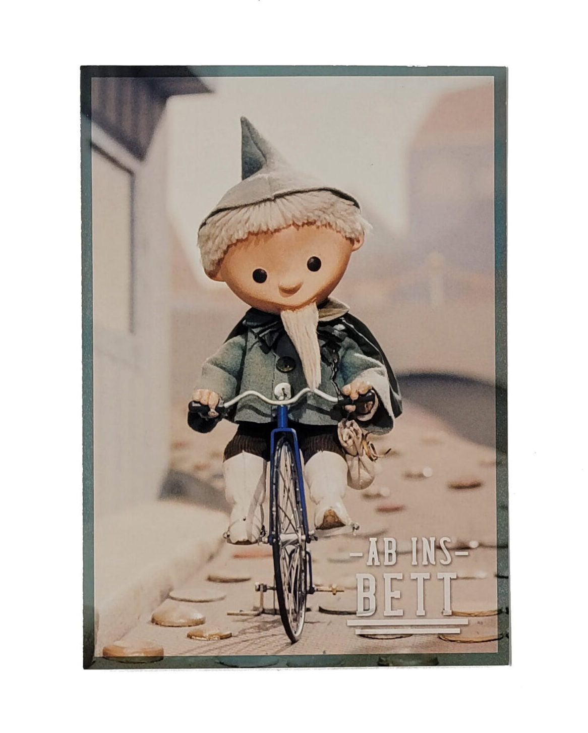 „Postkarte A6 ‚Sandmännchen – Ab ins Bett‘; stabiles Papier, satte Farben, gute Druckqualität, Format 10,5 × 14,8 cm, neu, EAN 4030576502895, Hersteller Anderskartig – Modern Times GmbH“