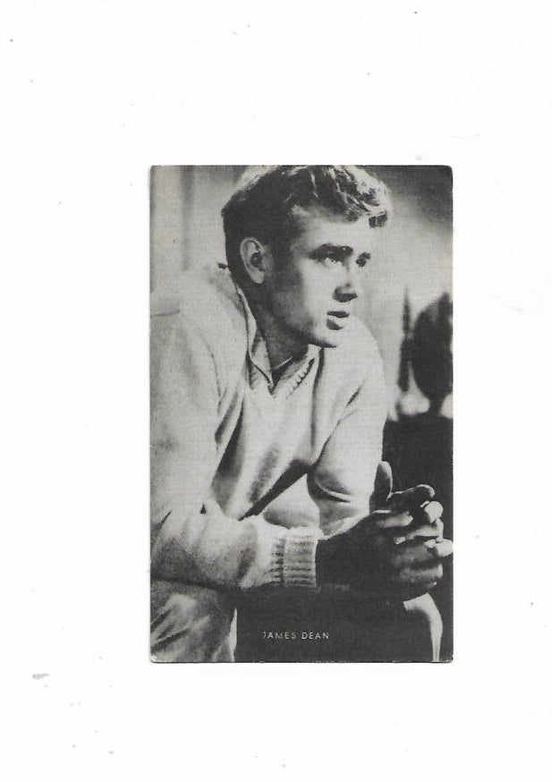 „Postkarte James Dean, Netter’s Starverlag; ca. 14 × 8,5 cm; farbiges Filmmotiv; stabiles Papier; guter gebrauchter Zustand.“