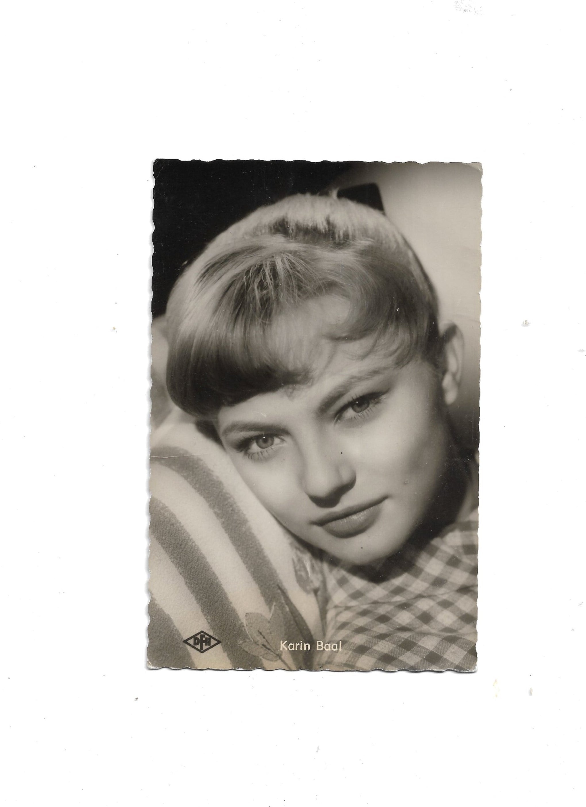 „Ungelaufene Vintage‑Postkarte ‚Karin Baal – Der müde Theodor‘ (1957); Papier; Film‑Motiv; Sammlerstück.“