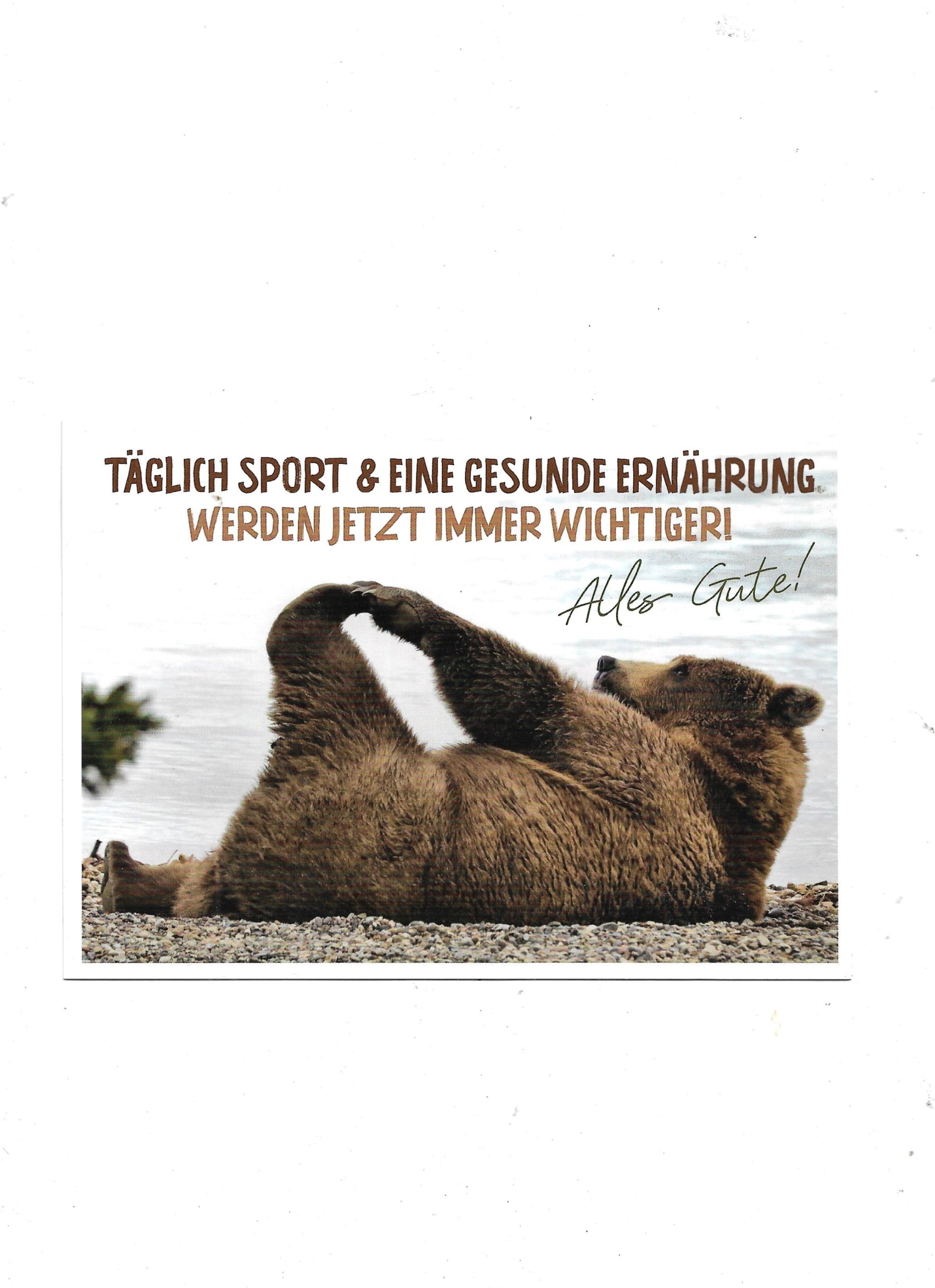 „Postkarte A6 Geburtstag – Täglich Sport und eine gesunde Ernährung, humorvolles Motiv, hochwertiges Papier, Hersteller Anderskartig – Modern Times GmbH.“