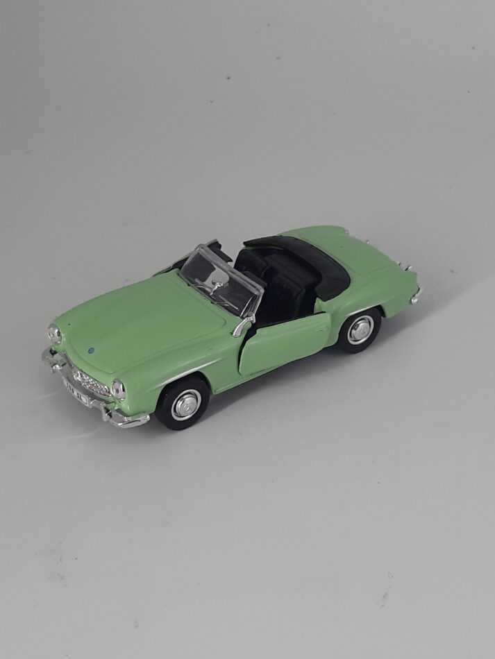 Modellauto Mercedes Benz - 190 SL lindgrün (aus Metall mit Friktionsmotor) 1:36