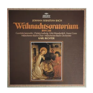 „Albumcover von Johann Sebastian Bachs Weihnachtsoratorium BWV 248, Teile 1–3. Links ein klassisches Gemälde mit einer religiösen Szene, rechts Text mit Interpreten Gundula Janowitz, Christa Ludwig, Peter Schreier, Franz Crass sowie dem Münchener Bach-Chor und Karl Richter. Dunkler Hintergrund mit stilvoller Rahmung.“