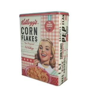 „XL-Vorratsdose aus robustem Stahlblech mit nostalgischem Kellogg’s Cornflakes-Motiv. Vierfarbiger Rundumdruck mit abnehmbarem Deckel, lebensmittelecht und ideal zur Aufbewahrung von Frühstückscerealien, Keksen oder anderen trockenen Lebensmitteln. Maße: 19 × 8 × 26 cm, Fassungsvermögen 4 Liter.“