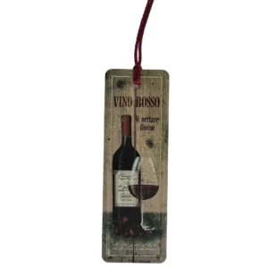Metall-Lesezeichen „Vino Rosso“ mit rotem Schriftzug und dekorativer Kordel; rechteckige Form, Rückseite mit Papier beschichtet, ca. 15 × 5 cm groß, nostalgisches Design von Nostalgic Art.