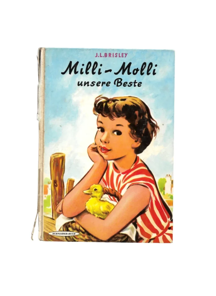 „Buchcover des Jugendromans ‚Milli-Molli, unsere Beste‘ von L. L. Brisley, Franz Schneider Verlag. Hardcover mit farbigem Einband, zeigt ein Mädchen mit frechem Blick in sommerlicher Umgebung.“